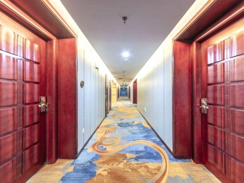 Jiuquan Longding Business Hotel (Zhonggulou Branch, Hantang Food Street)の写真