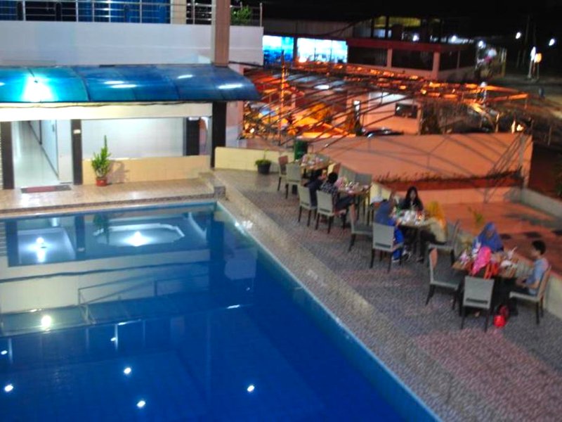 ブキット インダー レスタリ ホテル (Bukit Indah Lestari Hotel)の写真