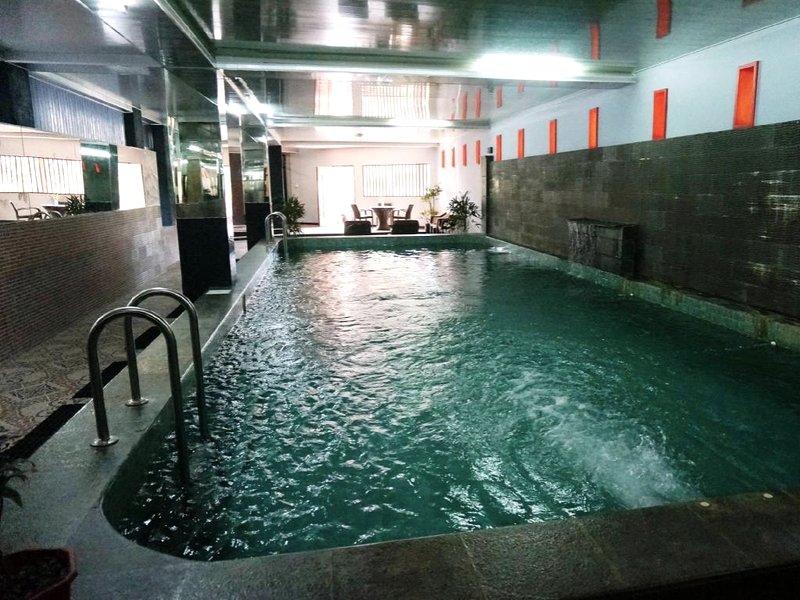 ブキット インダー レスタリ ホテル (Bukit Indah Lestari Hotel)の写真