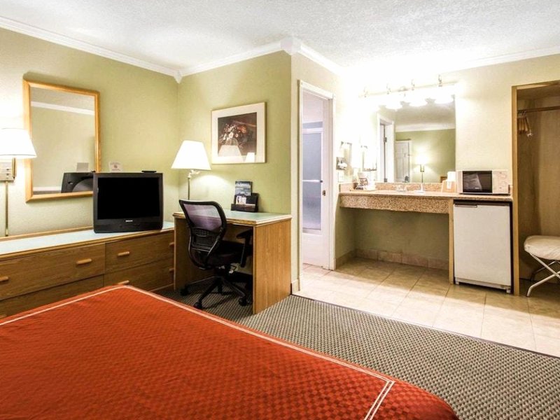 Capital O Stevenson Inn Riversideの写真