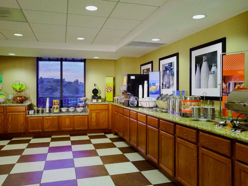 ハンプトン イン & スイーツ アロヨ グランデ/ピズモ ビーチ エリア (Hampton Inn & Suites Arroyo Grande/Pismo Beach Area)の写真