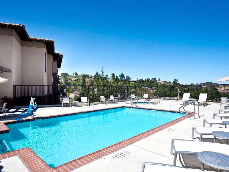 ハンプトン イン & スイーツ アロヨ グランデ/ピズモ ビーチ エリア (Hampton Inn & Suites Arroyo Grande/Pismo Beach Area)の写真