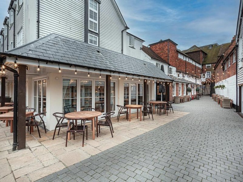 The White Horse Hotel, Romsey, Hampshire - The Coaching Inn Groupの写真