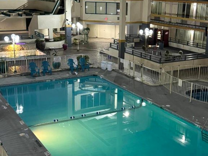 The Lodge Hotel and Banquetsの写真