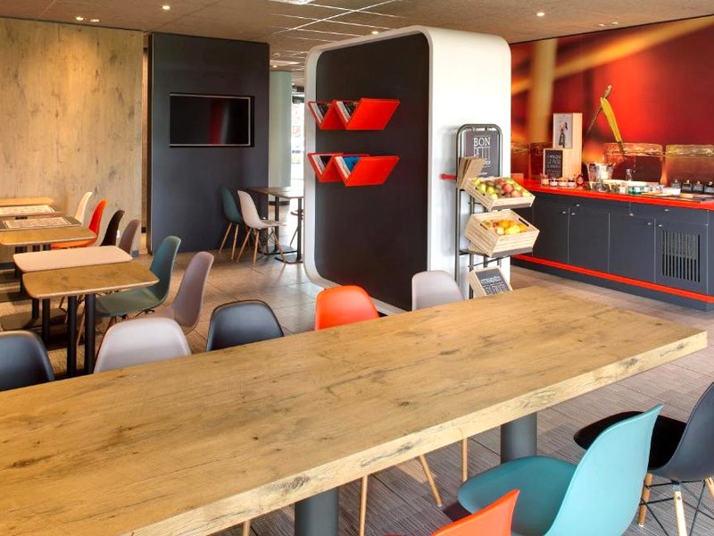 ibis Montceau-les-Minesの写真