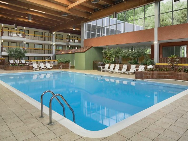 ラマダ バイ ウインダム ビーバー フォールズ (Ramada by Wyndham Beaver Falls)の写真