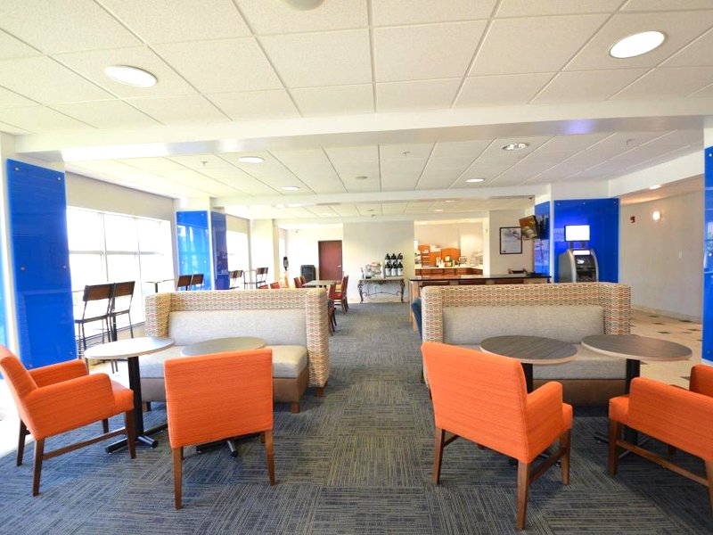 Holiday Inn Express Toledo-Oregon By IHGの写真