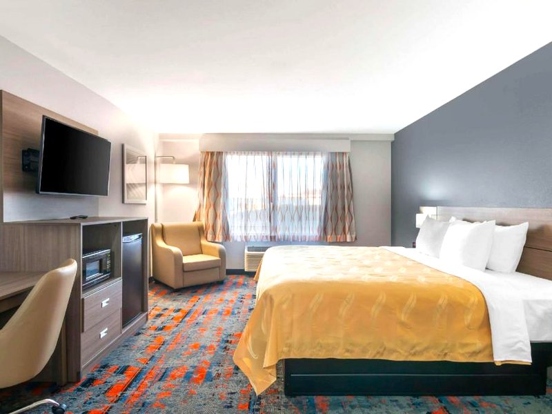 クオリティ イン (Quality Inn)の写真
