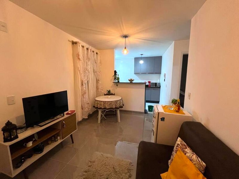 Apartamento 2 quartos, prox Outlet Campo Largo BR e Hospitais possui lava e secaの写真