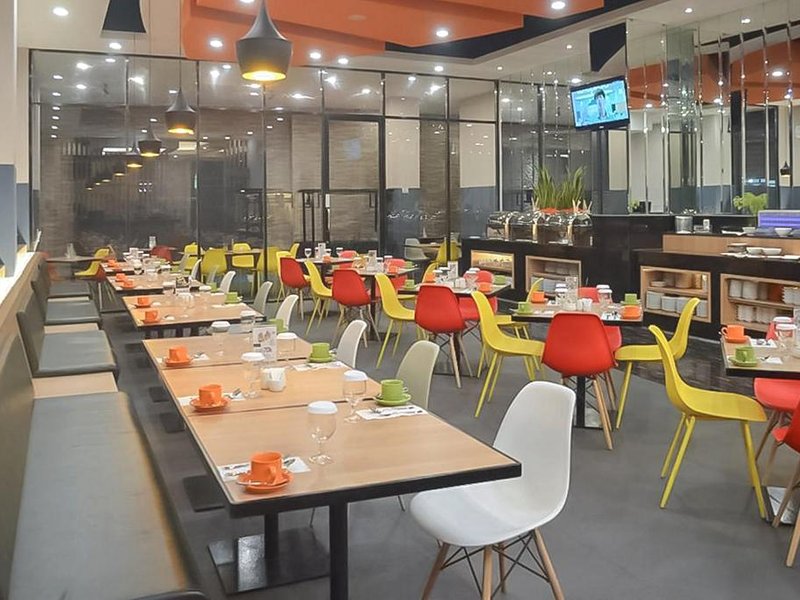 Hotel Mutiara Padang Sidimpuan Mitra RedDoorzの写真