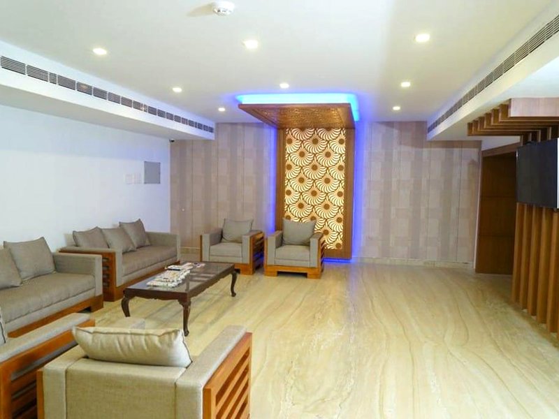 HOTEL SURYAの写真