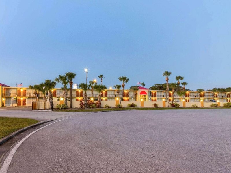 ハワード ジョンソン バイ ウィンダム レイクランド (Howard Johnson by Wyndham Lakeland)の写真