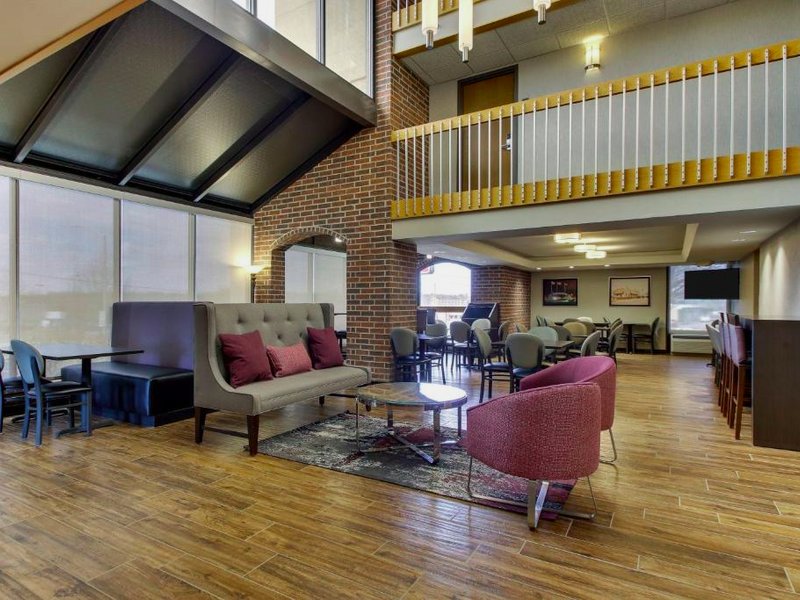 ドゥルーリー イン アンド スイーツ ポプラー ブラフ (Drury Inn and Suites Poplar Bluff)の写真