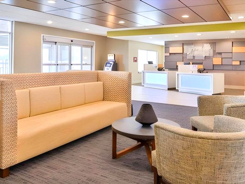 Holiday Inn Express & Suites Parkersburg East By IHGの写真