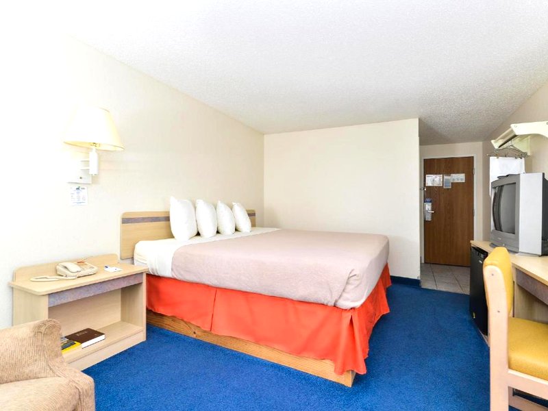 Americas Best Value Inn Jefferson Cityの写真