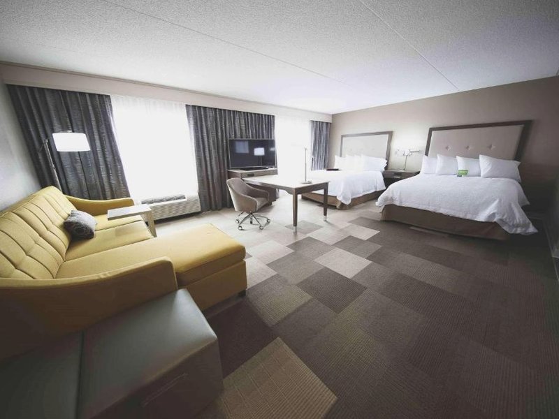Hampton Inn & Suites by Hilton Boltonの写真
