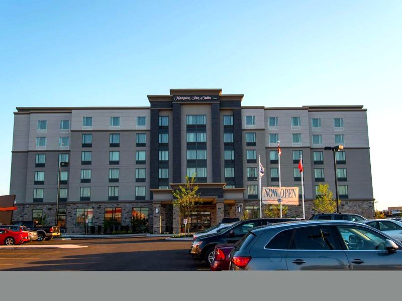 Hampton Inn & Suites by Hilton Boltonの写真