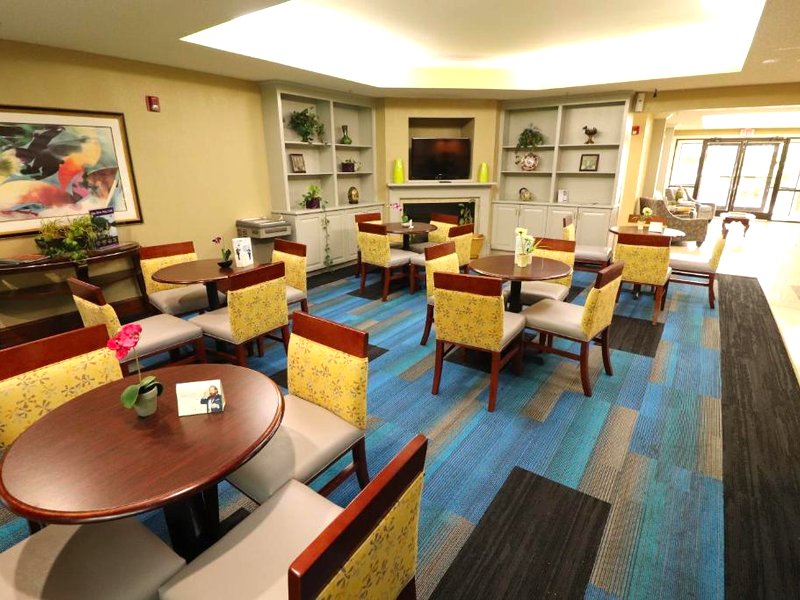 デイズ イン バイ ウィンダム バーリントン イースト (Days Inn by Wyndham Burlington East)の写真