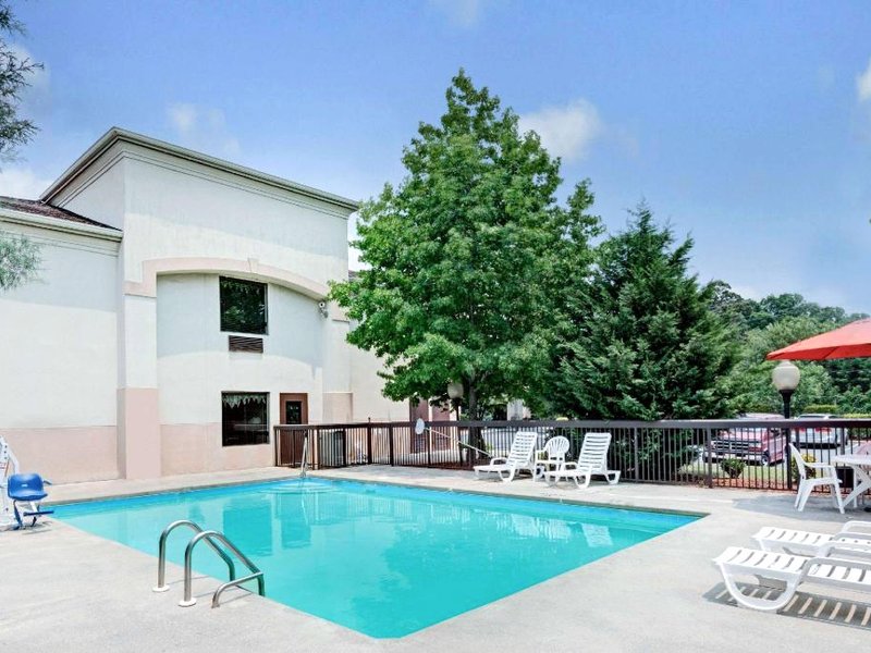 デイズ イン バイ ウィンダム バーリントン イースト (Days Inn by Wyndham Burlington East)の写真