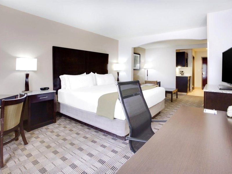 ホリデイ イン エクスプレス ホテル ＆ スイーツ メベーン バイ IHG (Holiday Inn Express Hotel & Suites Mebane By IHG)の写真