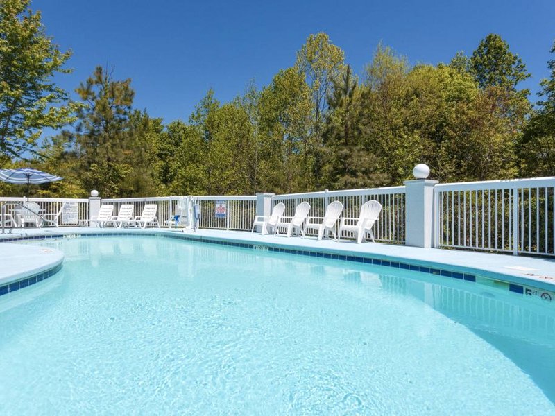 ホリデイ イン エクスプレス ホテル ＆ スイーツ メベーン バイ IHG (Holiday Inn Express Hotel & Suites Mebane By IHG)の写真