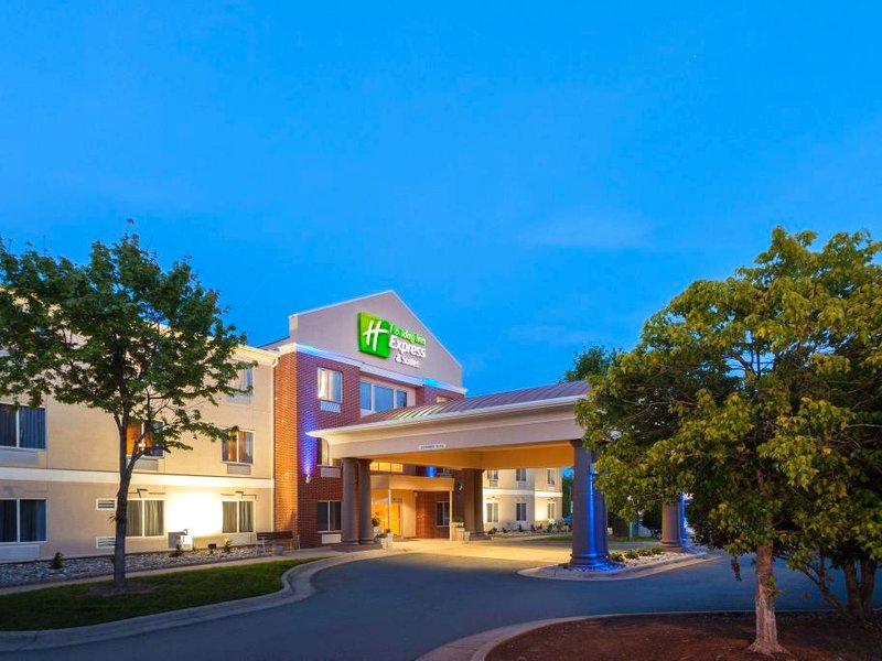ホリデイ イン エクスプレス ホテル ＆ スイーツ メベーン バイ IHG (Holiday Inn Express Hotel & Suites Mebane By IHG)の写真