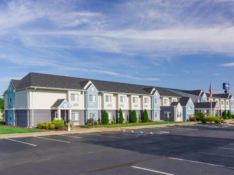 マイクロテル イン&スイーツ バイ ウィンダム バーリントン (Microtel Inn & Suites by Wyndham Burlington)の写真