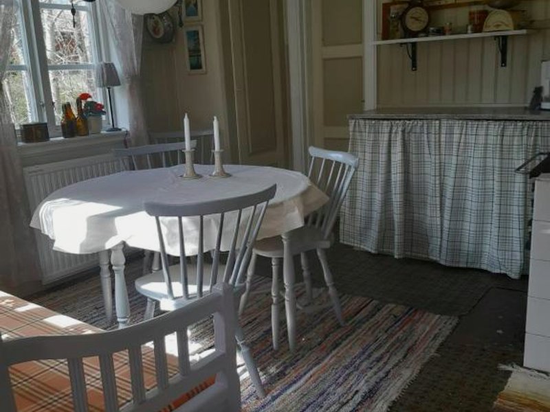 RÖDA STUGAN PÅ SLINKEN (RODA STUGAN PA SLINKEN)の写真