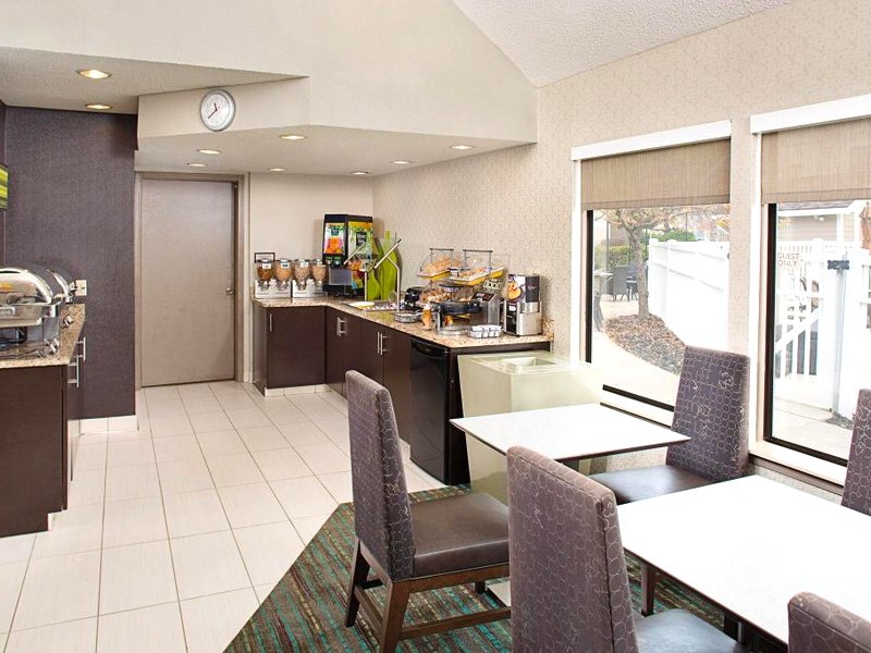 レジデンス イン デトロイト トロイ マディソン ハイツ (Inn Detroit Troy/Madison Heights)の写真