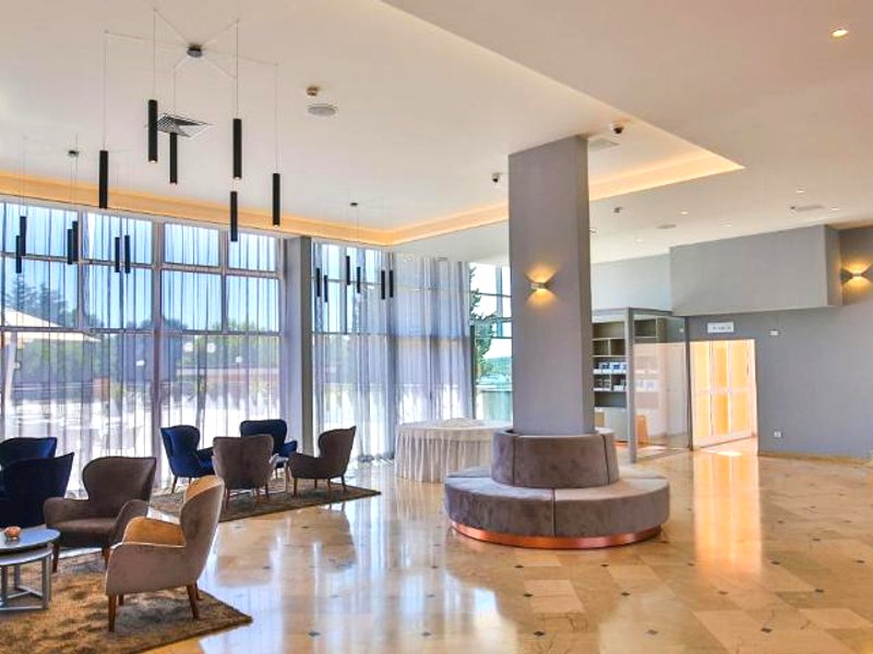 Arena Hotel Holidayの写真