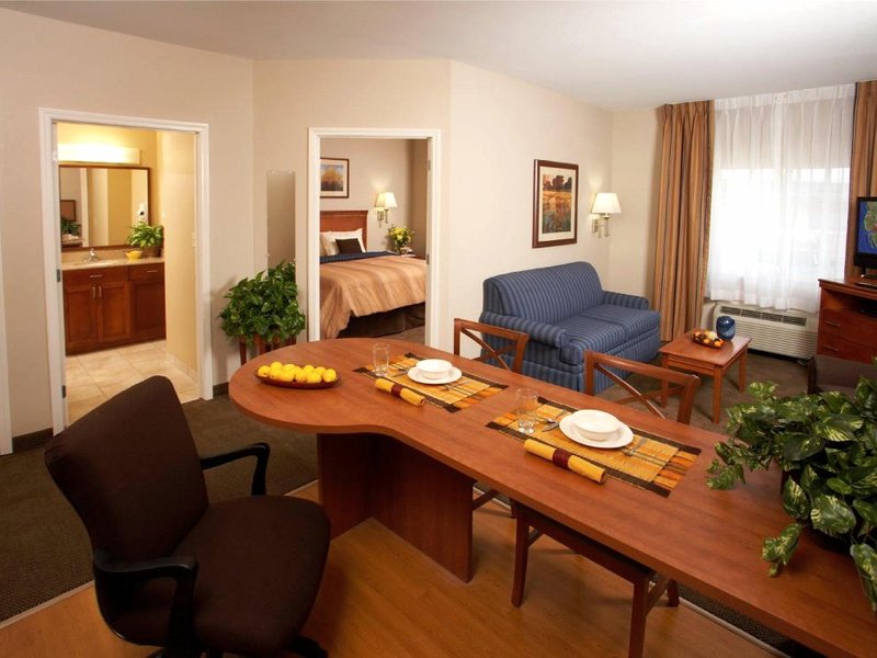 CANDLEWOOD SUITES AVONDALE-NEW ORLEANS By IHGの写真