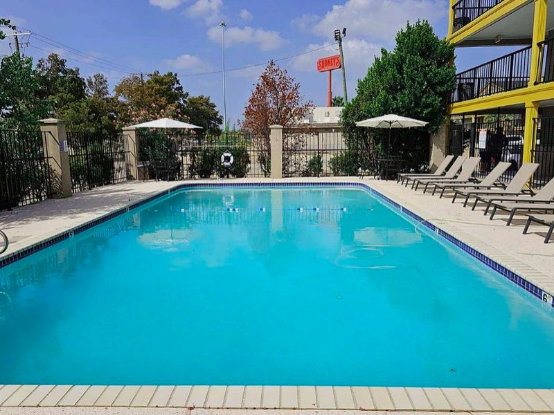 スーパー 8 バイ ウィンダム メタリー (Super 8 by Wyndham Metairie)の写真