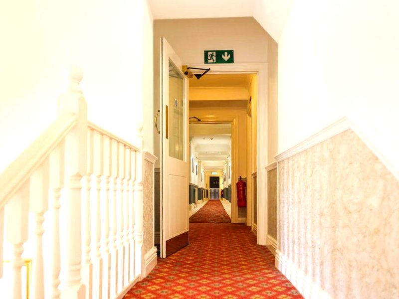 OYO トング パーク ホテル (OYO Tong Park Hotel)の写真