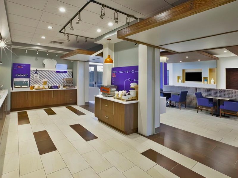 ホリデイ イン エクスプレス アンド スイーツ サウス ヒル バイ IHG (Holiday Inn Express and Suites South Hill By IHG)の写真