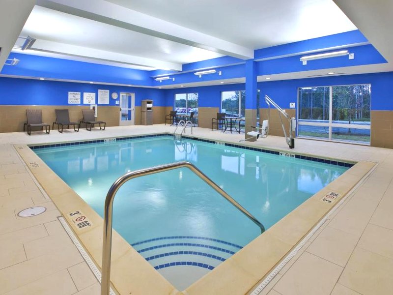 ホリデイ イン エクスプレス アンド スイーツ サウス ヒル バイ IHG (Holiday Inn Express and Suites South Hill By IHG)の写真