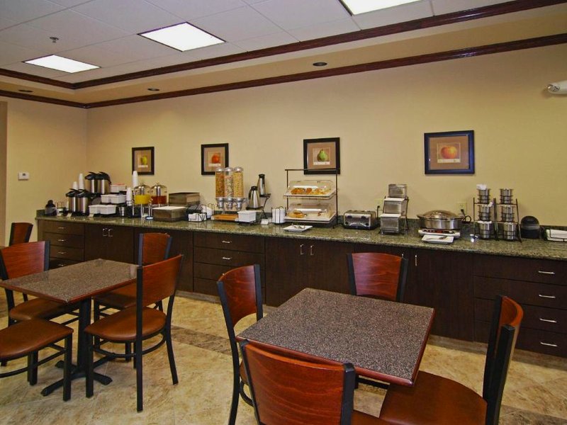 ベストウェスタン ラ メーサ イン アンド スイーツ (Best Western Lamesa Inn and Suites)の写真