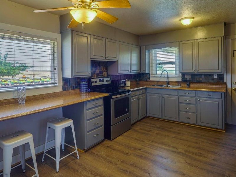 Lamesa Vacation Rental with Covered Patio and Fire Pitの写真