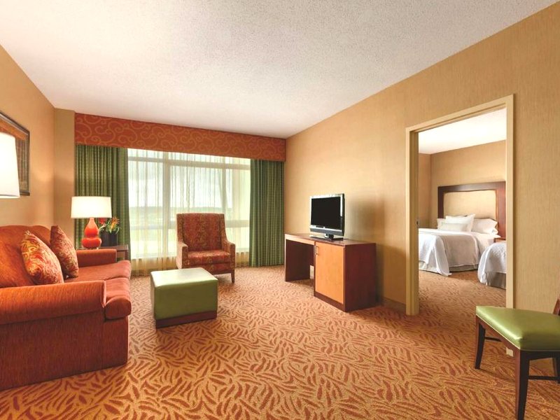 Embassy Suites by Hilton Omaha La Vista Hotel & Conference Centerの写真