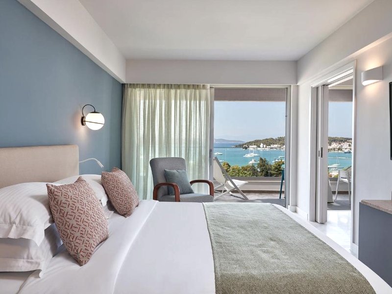 AKS Porto Heli Hotelの写真