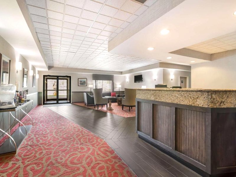 ベストウェスタン サラナク レイク (Best Western Saranac Lake)の写真