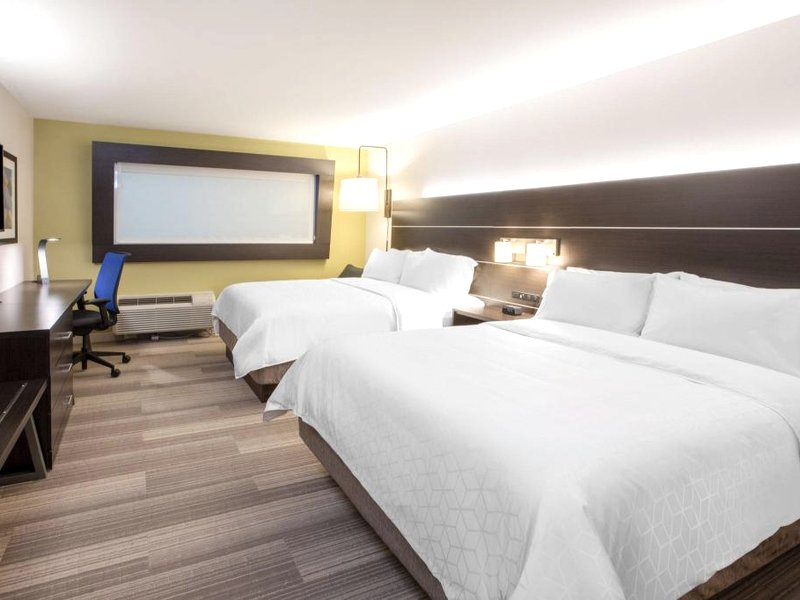 Holiday Inn Express And Suites Warrensburg North By IHGの写真