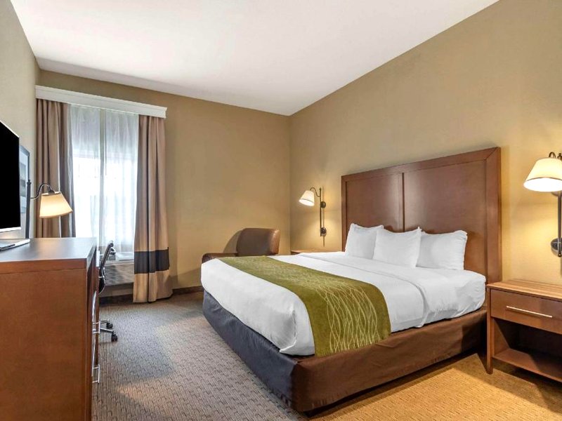 Comfort Inn Warrensburg Stationの写真