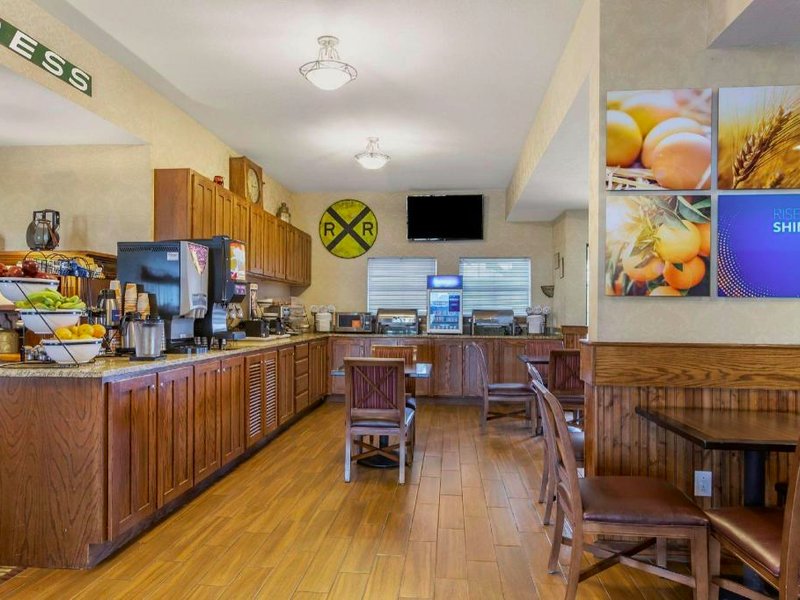 Comfort Inn Warrensburg Stationの写真