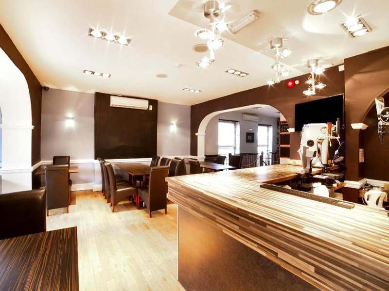 コンノート ホテル ウォーバーハンプトン (OYO Connaught Hotel Wolverhampton)の写真