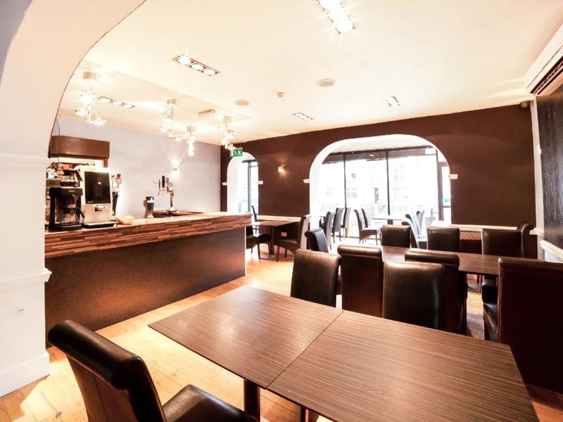 コンノート ホテル ウォーバーハンプトン (OYO Connaught Hotel Wolverhampton)の写真