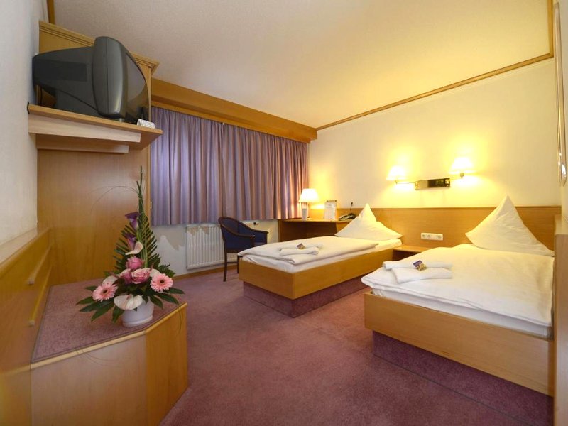 Hotel Bavaria Brehnaの写真