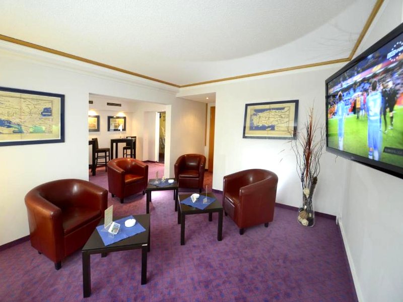 Hotel Bavaria Brehnaの写真