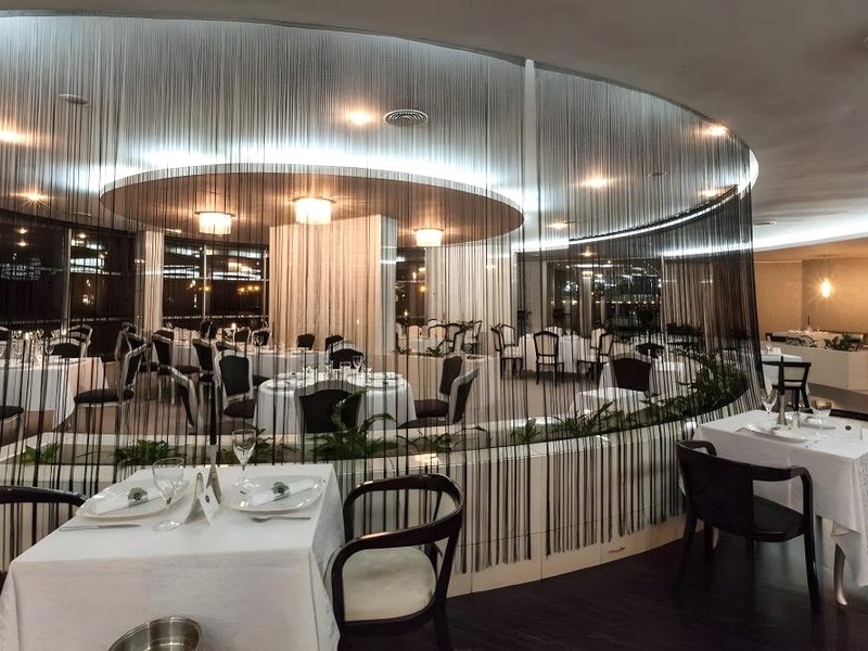コンチネンタル フォーラム アラド (Continental Forum Arad)の写真