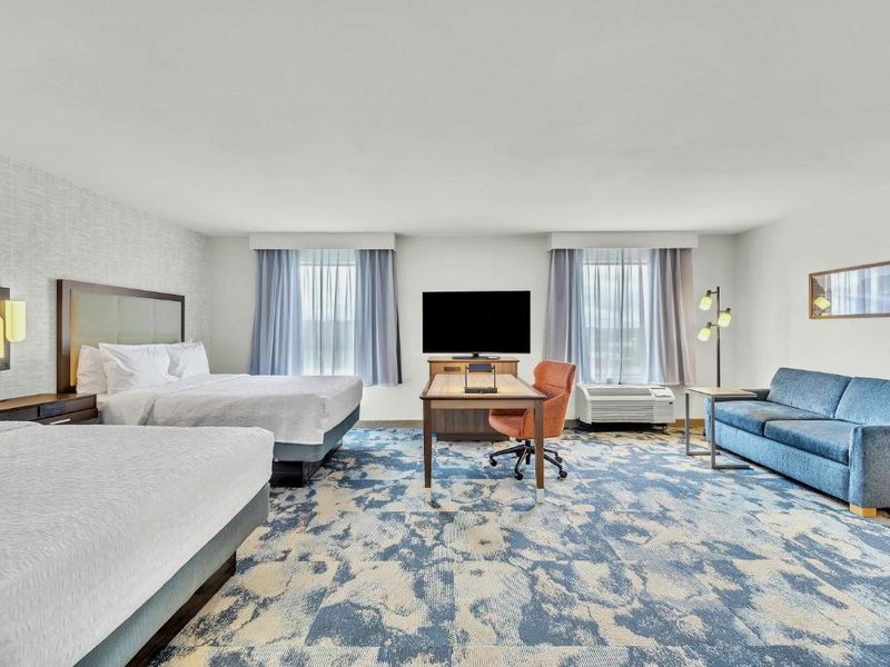 Hampton Inn & Suites by Hilton Kenosha Pleasant Prairieの写真
