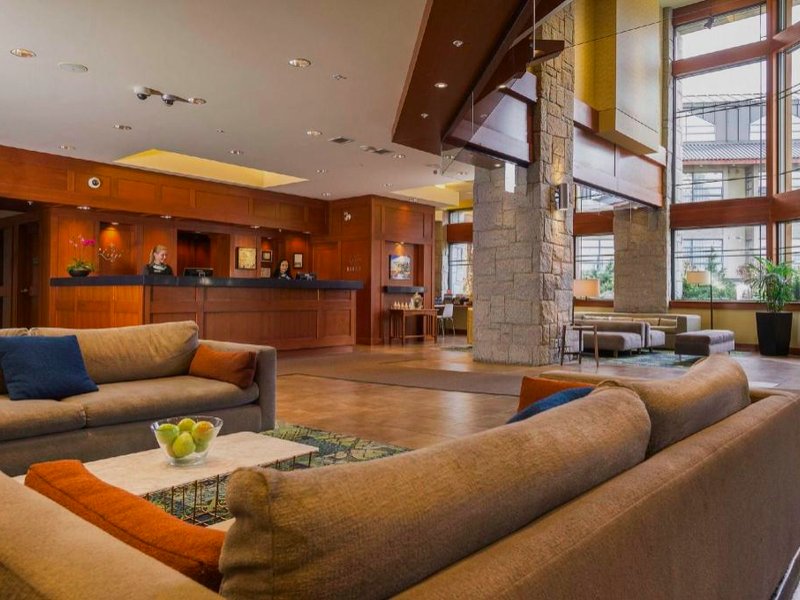 ザ クリスタル ロッジ アンド スイーツ (The Crystal Lodge and Suites)の写真